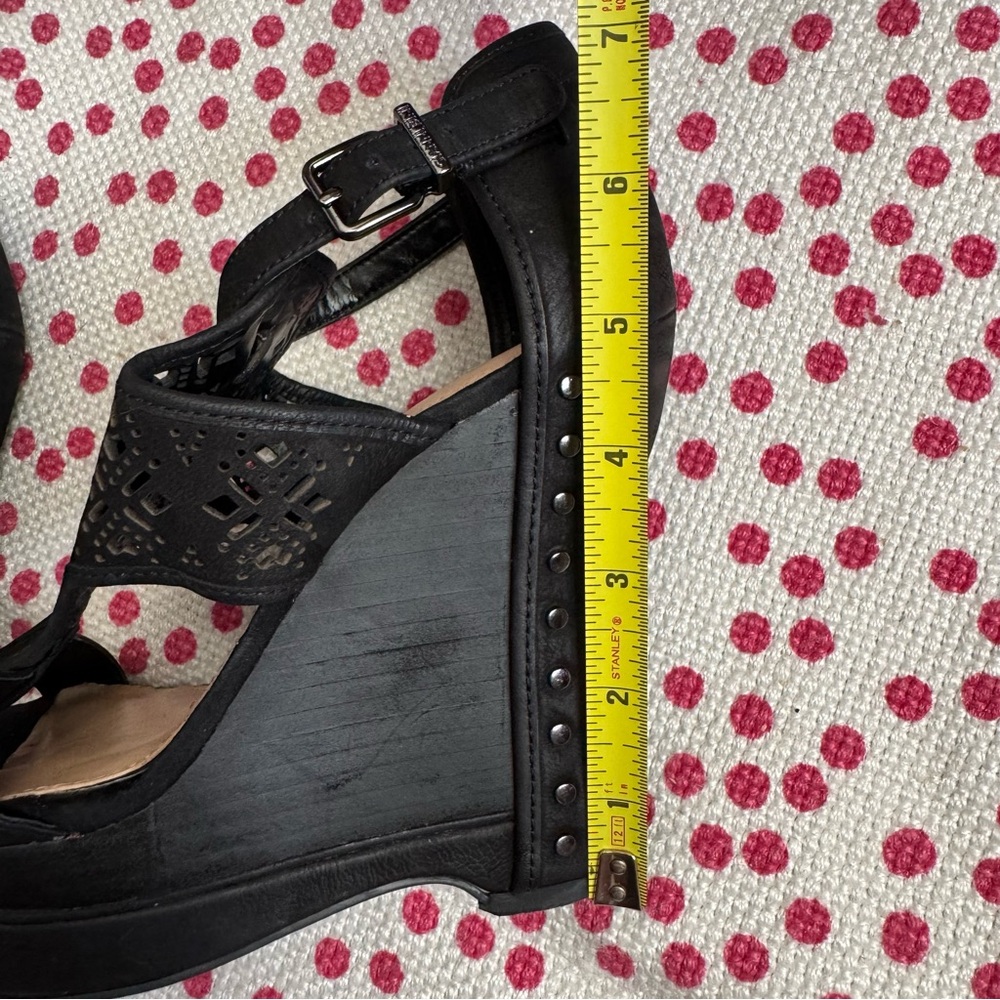 Gianni Bini Rissa Wedge Heels - Picture 15 of 17